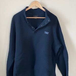 L.L. Bean Men's Deep Blue Pullover size XL